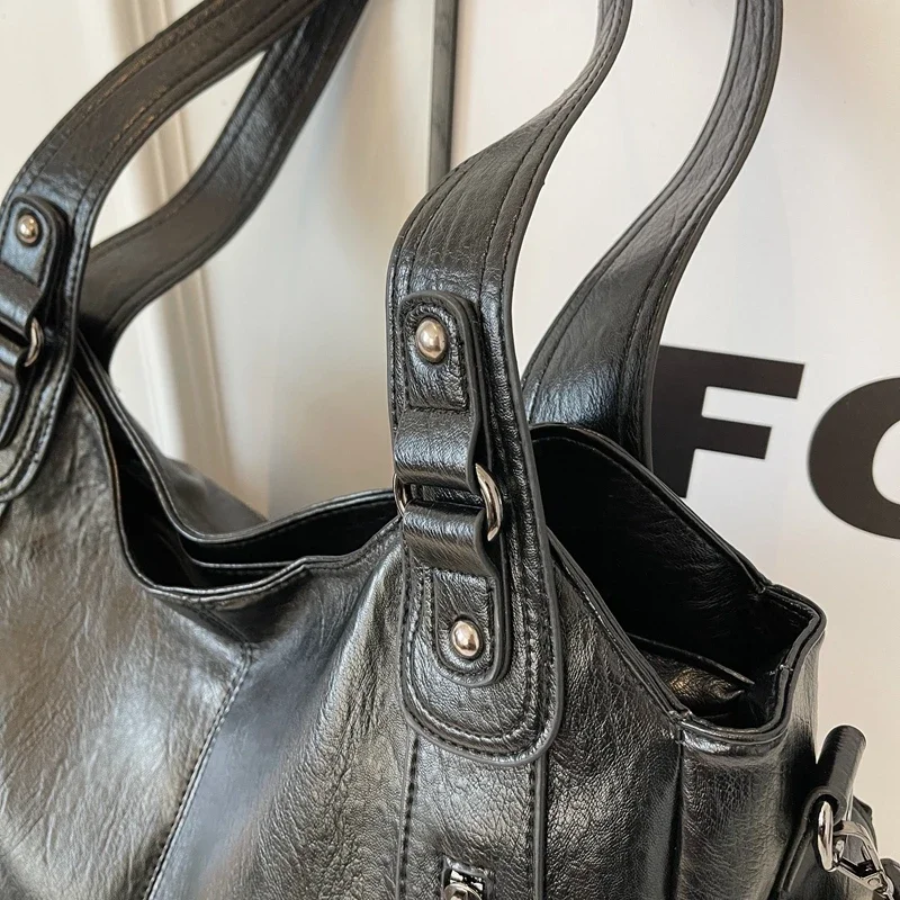 Atelier Élégance™ | Sac à bandoulière Scarlett Elegant