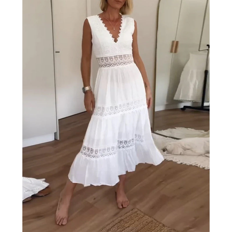 Atelier Élégance™ | Aurélie robe en Dentelle Élégante avec Décolleté en V