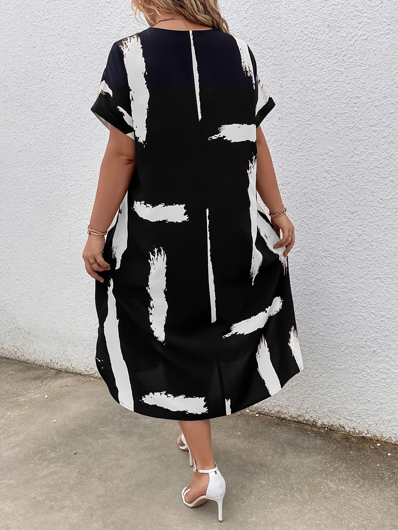 Atelier Élégance™ | Charissa Robe Plus Size