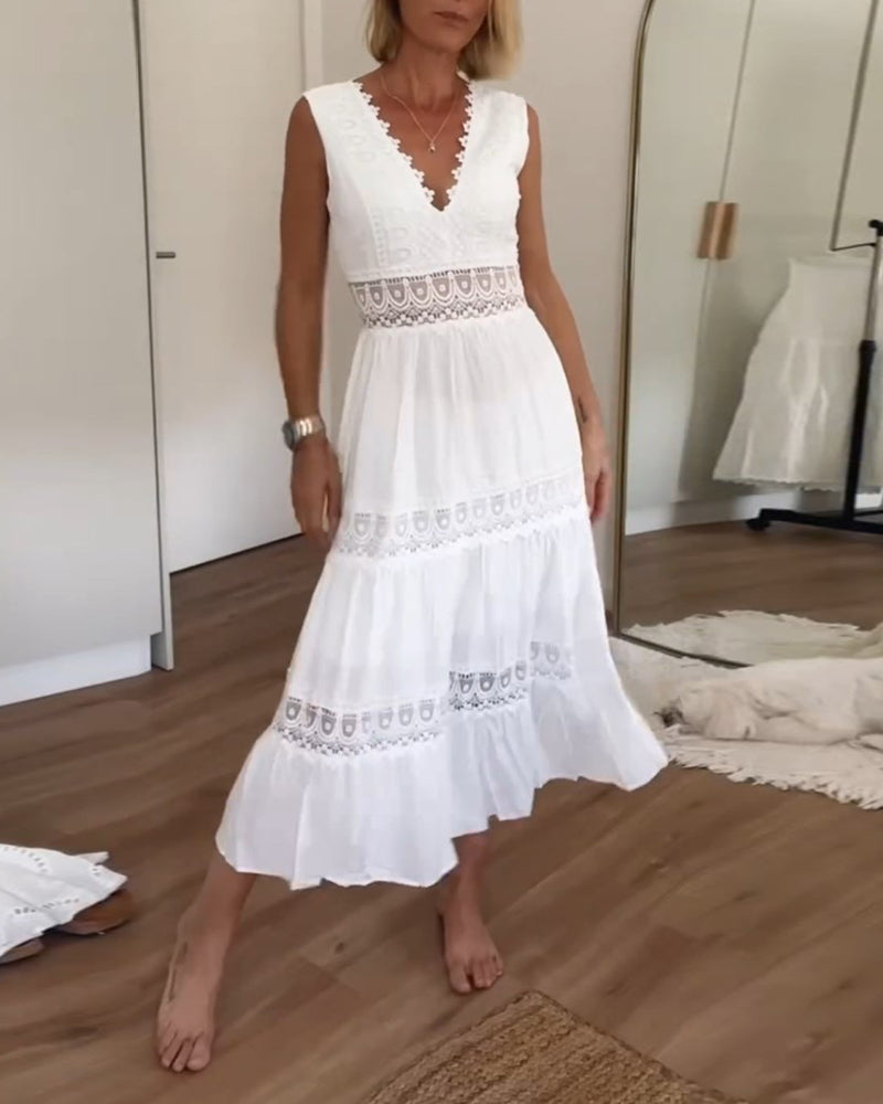 Atelier Élégance™ | Aurélie robe en Dentelle Élégante avec Décolleté en V