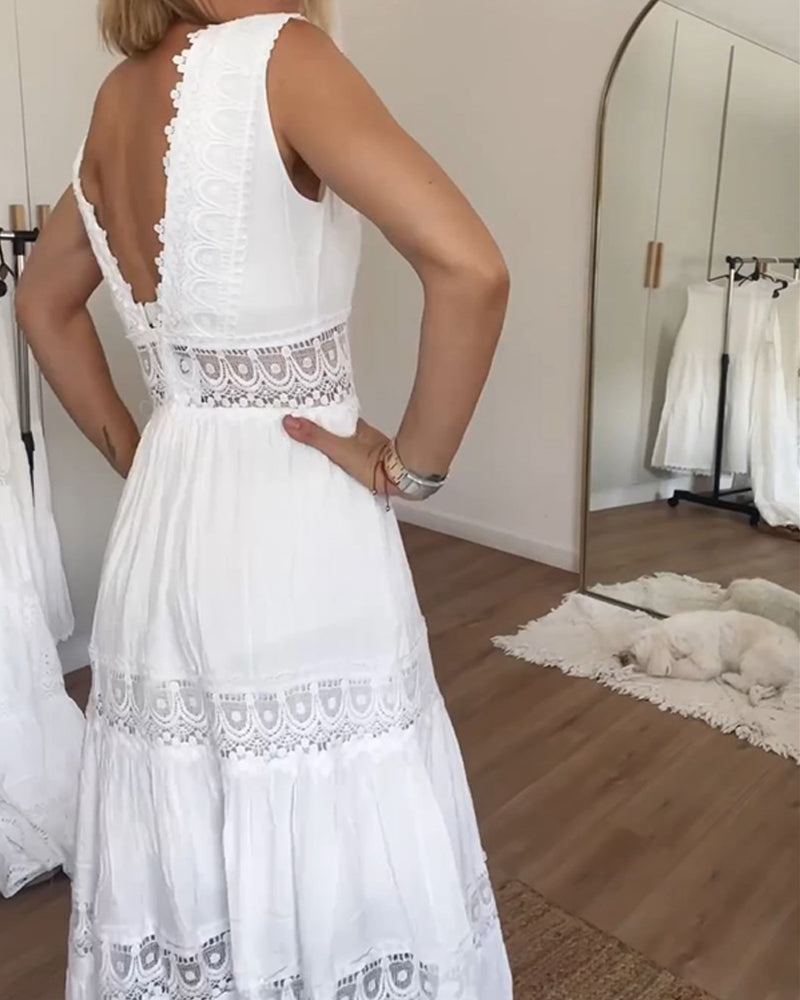 Atelier Élégance™ | Aurélie robe en Dentelle Élégante avec Décolleté en V
