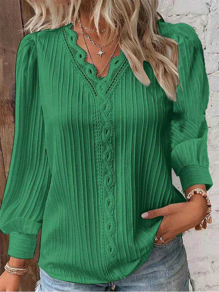 Atelier Élégance™ | Blouse en Chiffon avec Détails en Dentelle