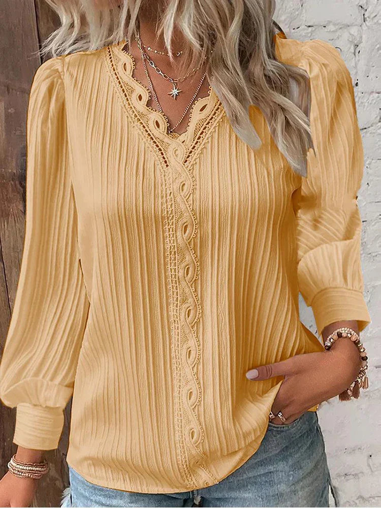 Atelier Élégance™ | Blouse en Chiffon avec Détails en Dentelle