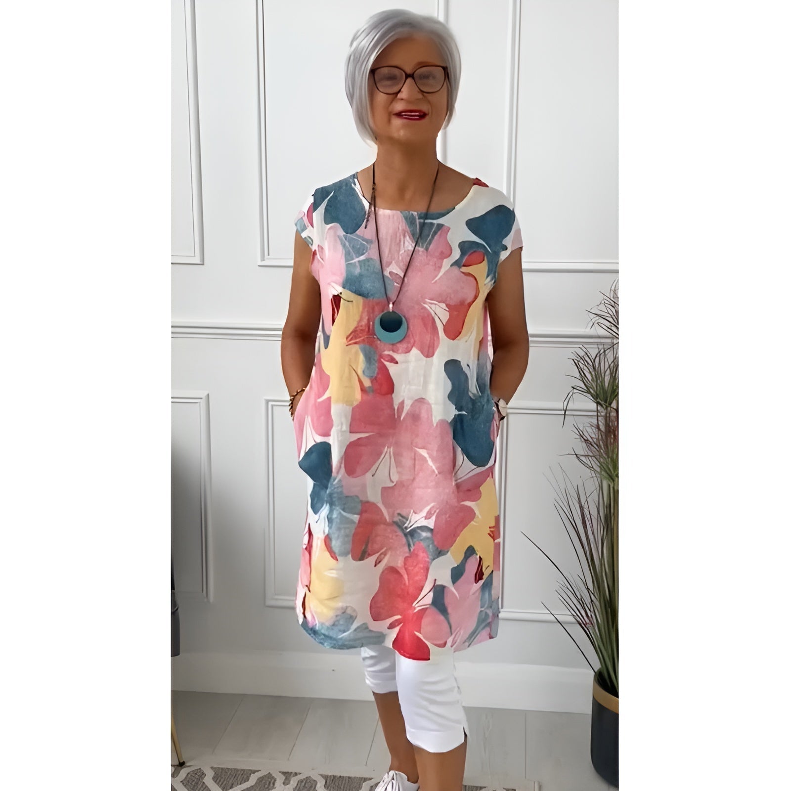 Atelier Élégance™ | Robe tunique décontractée avec une touche florale