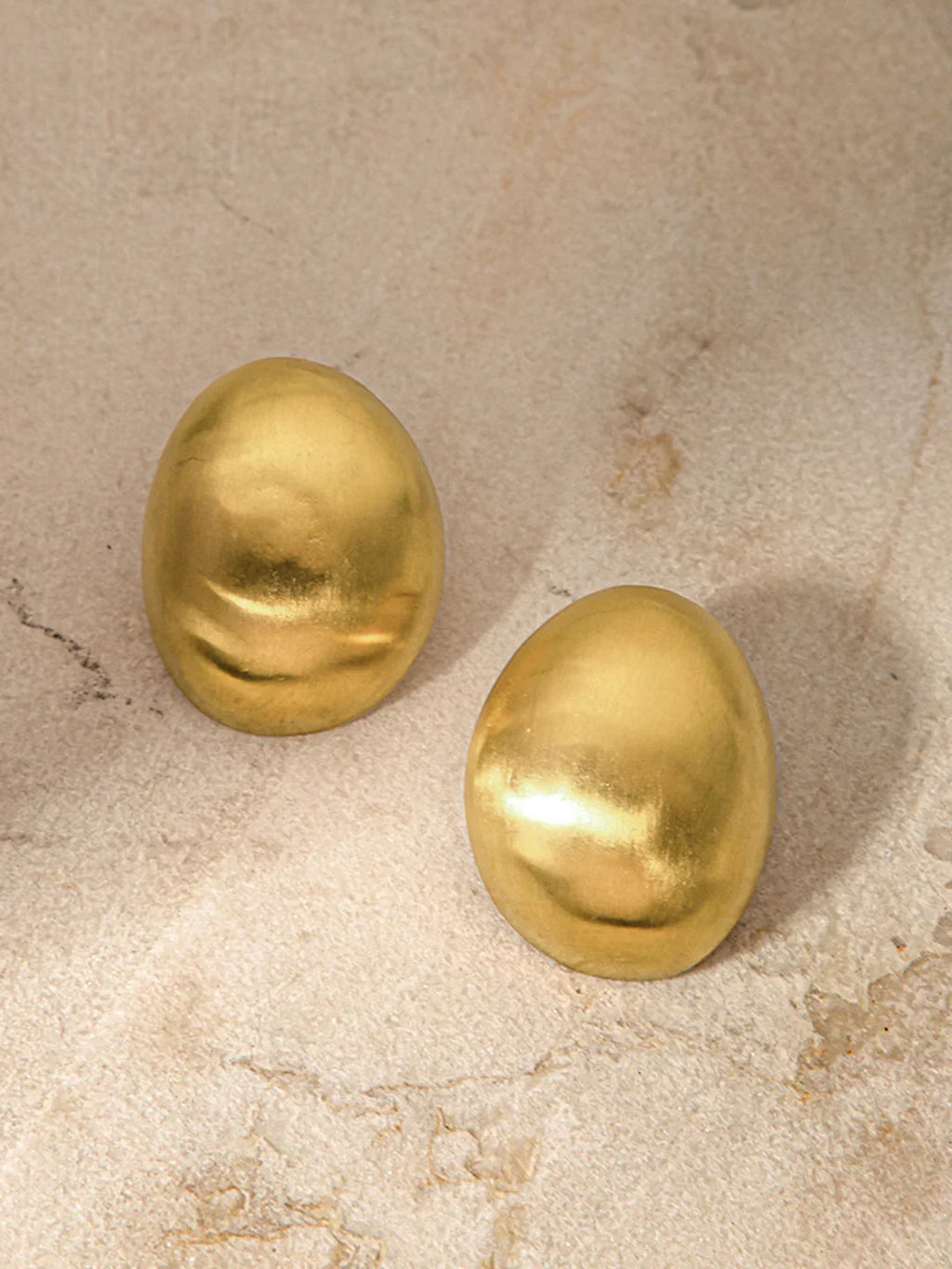 Atelier Élégance™ | Boucles d'oreilles en acier brossé toujours élégantes