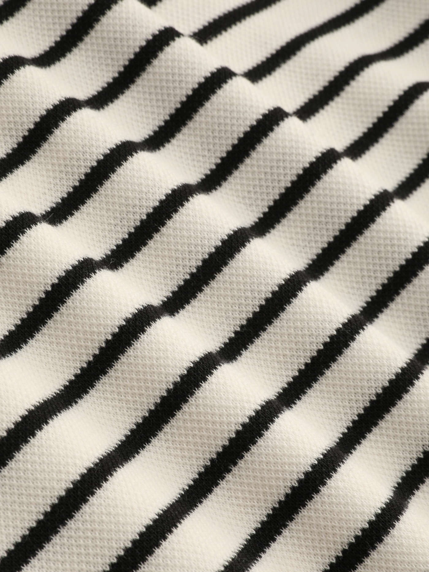 Atelier Élégance™ | Pull sophistiqué à col breton rayé