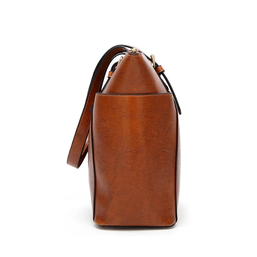 Atelier Élégance™ | Blanche Vintage Leather Bag