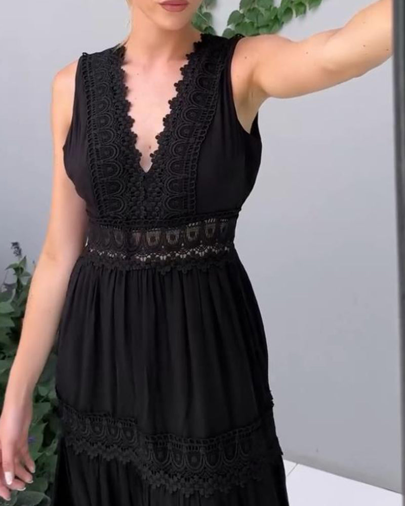 Atelier Élégance™ | Aurélie robe en Dentelle Élégante avec Décolleté en V