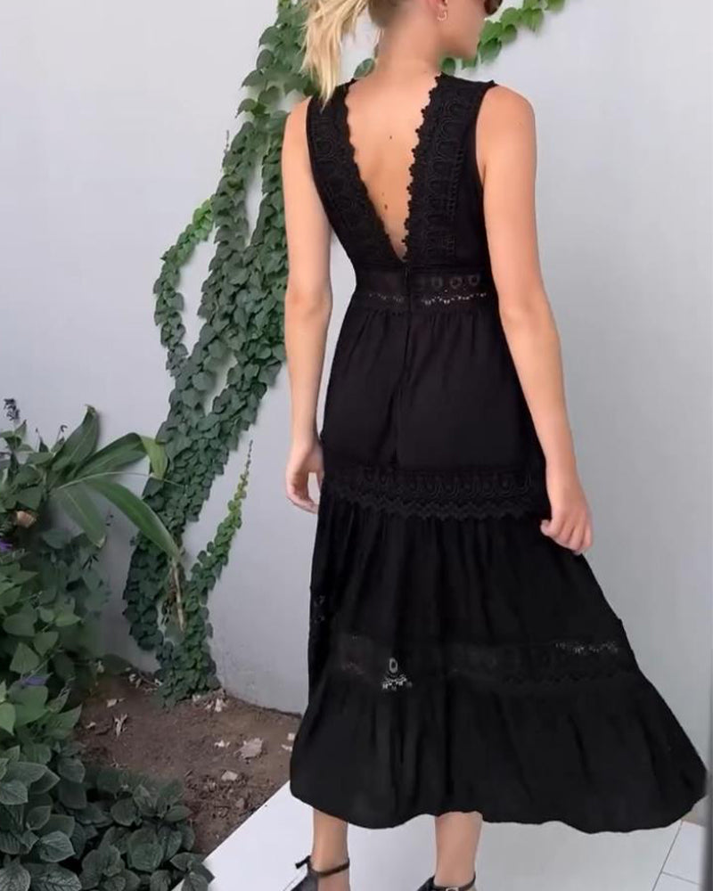 Atelier Élégance™ | Aurélie robe en Dentelle Élégante avec Décolleté en V