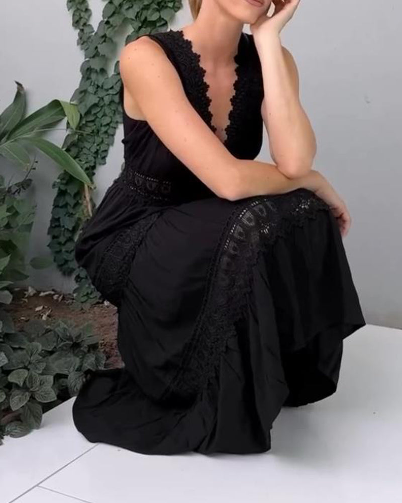 Atelier Élégance™ | Aurélie robe en Dentelle Élégante avec Décolleté en V