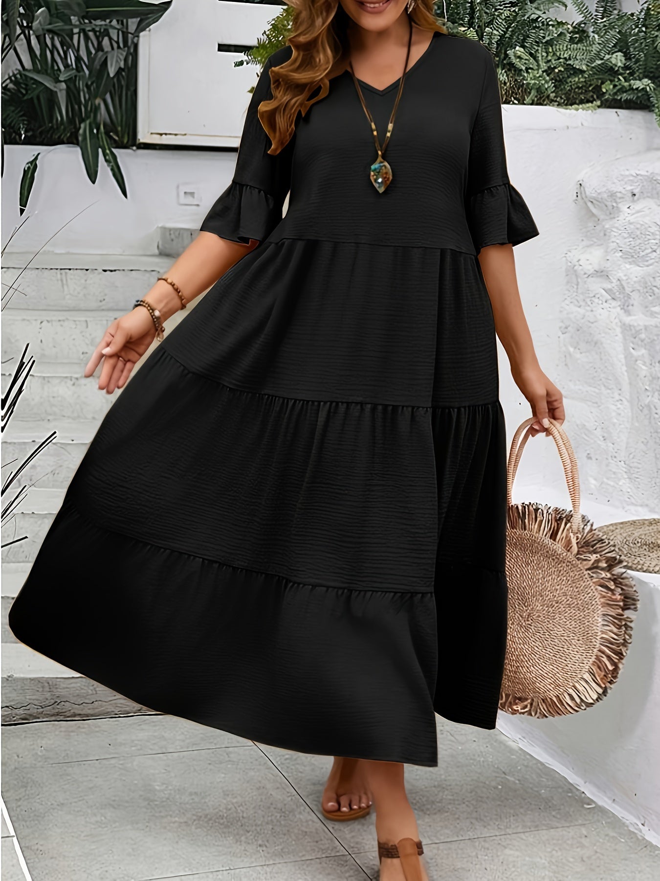 Atelier Élégance™ | Nena robe col en V Plus Size