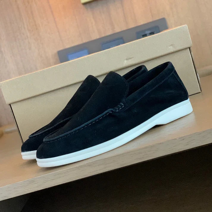 Atelier Élégance™ | Mocassins en daim chic