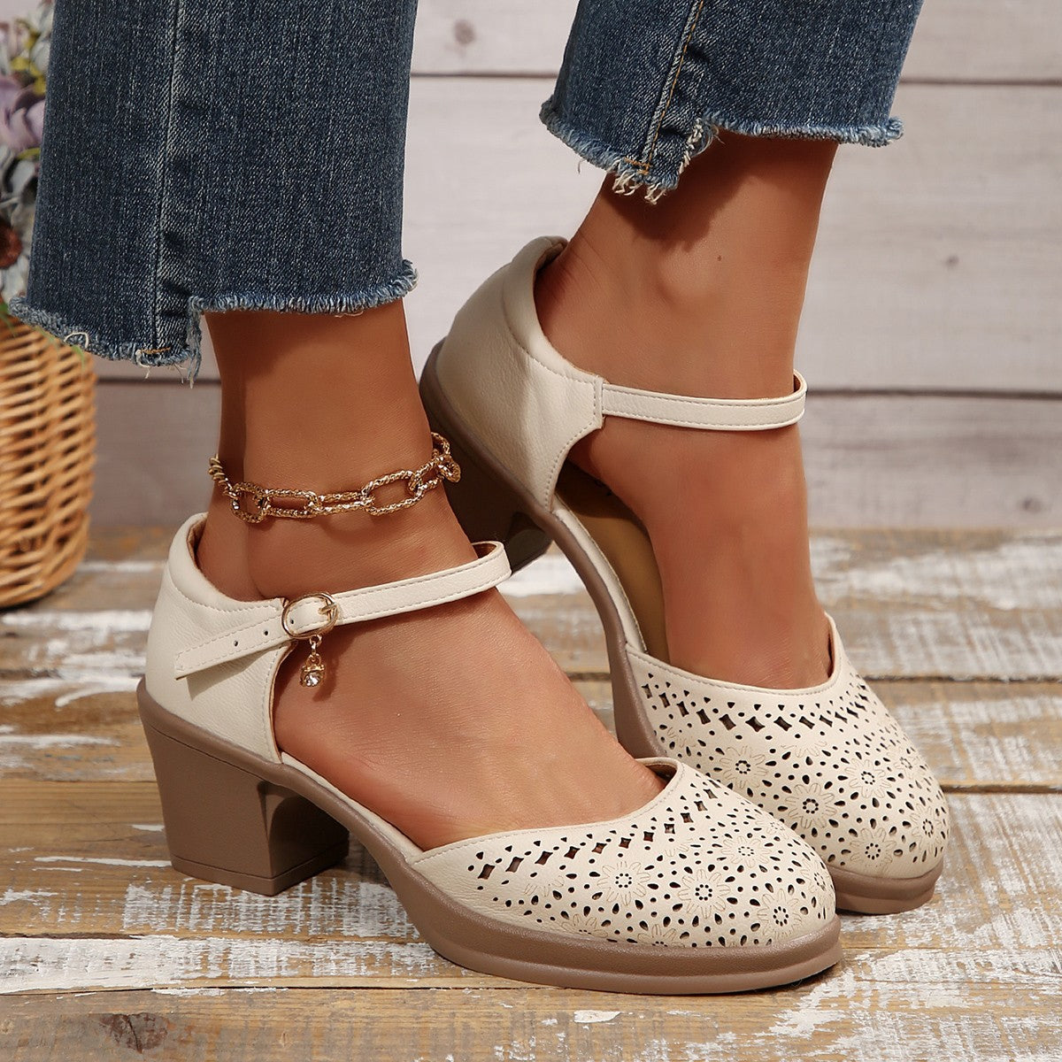 Atelier Élégance™ | Sandales Rétro-Mesh Élégantes