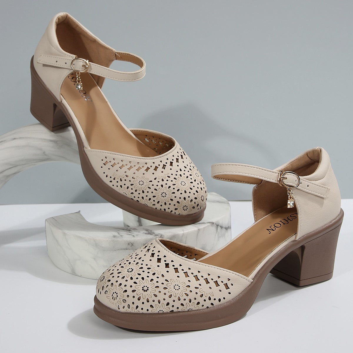 Atelier Élégance™ | Sandales Rétro-Mesh Élégantes