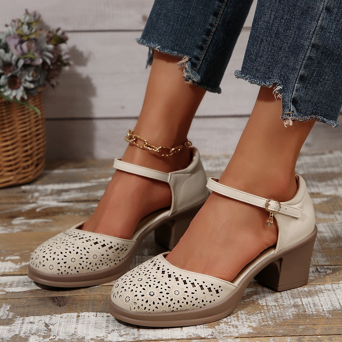 Atelier Élégance™ | Sandales Rétro-Mesh Élégantes